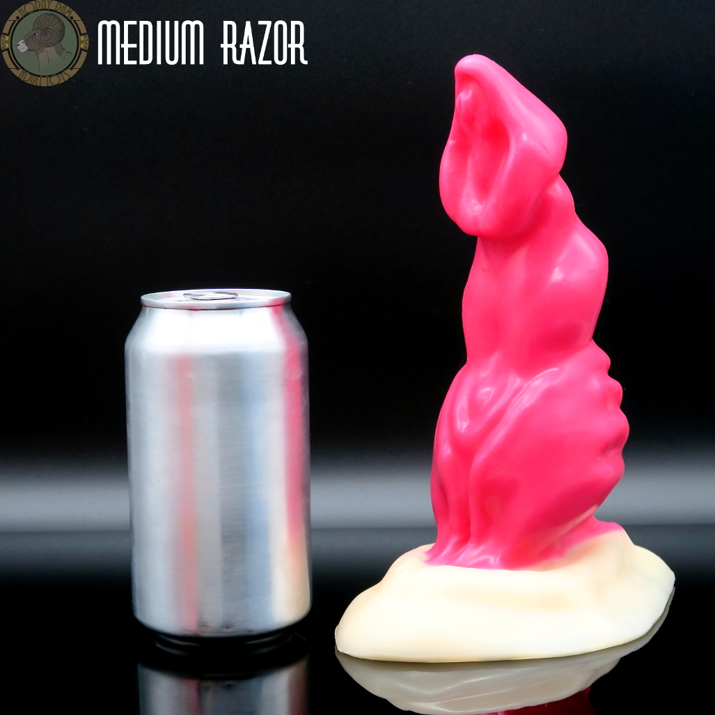 Medium Razor